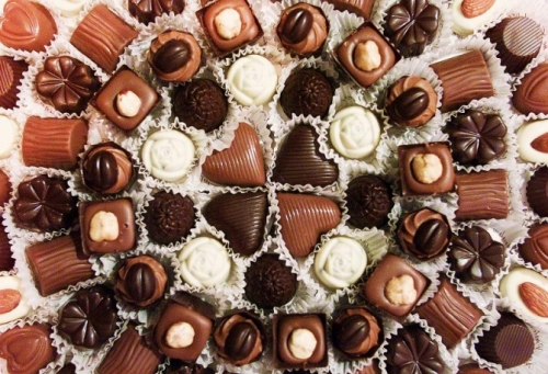 Sweet-Yummy-Chocolate-chocolate-34691319-500-341